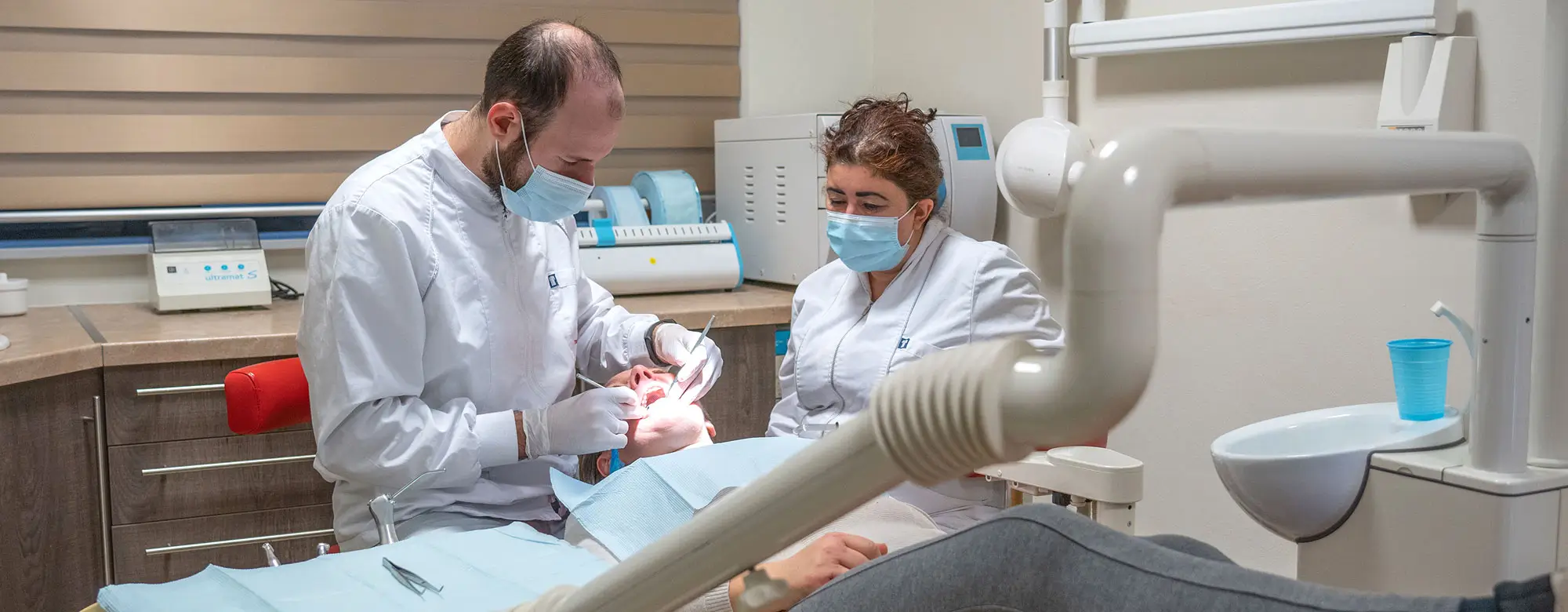 Zahnärztliche Behandlung im Good Samaritan Centre in Athen für Menschen ohne regulären Zugang zur Gesundheitsversorgung